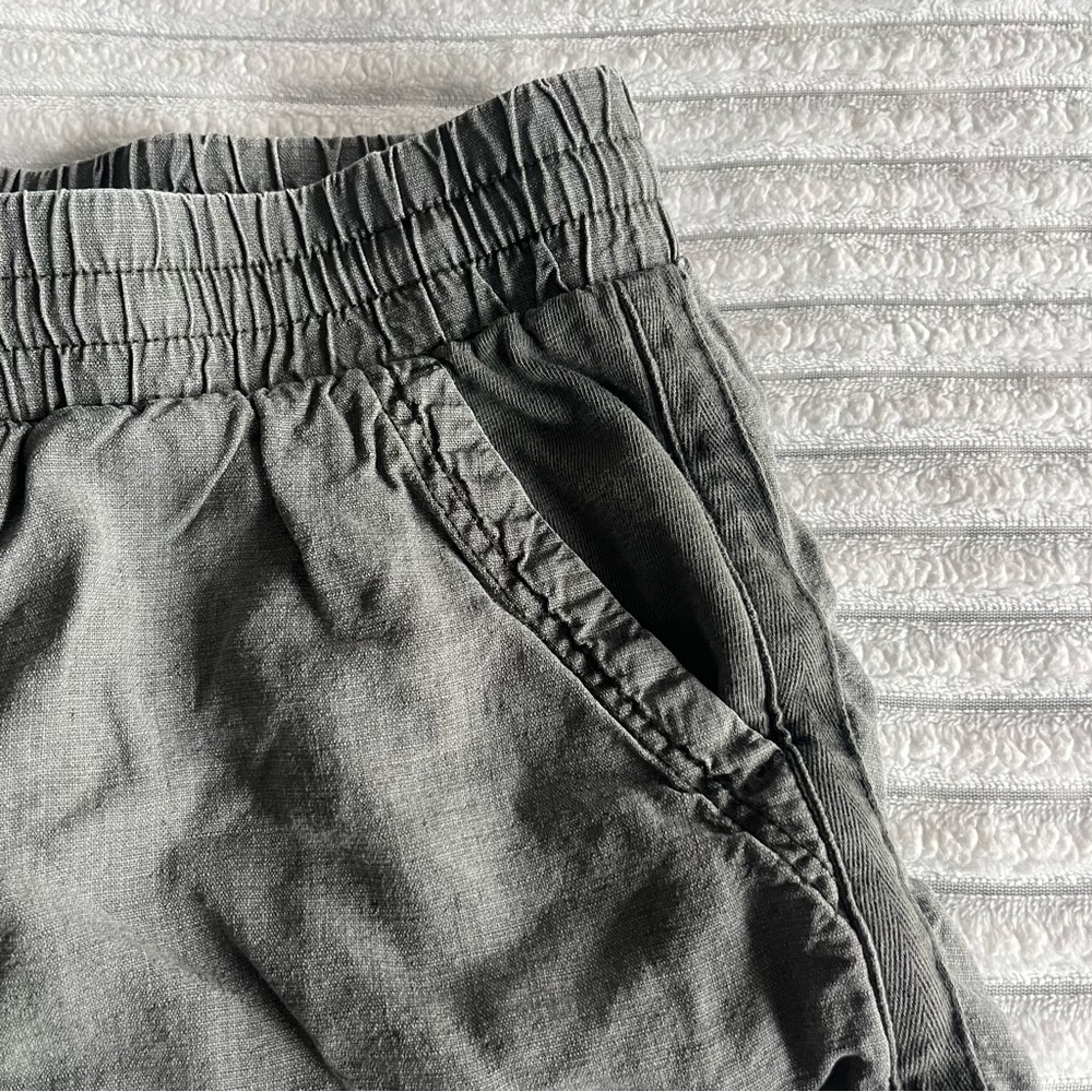 Splendid Grey Drawstring Shorts - Picture 2 of 7